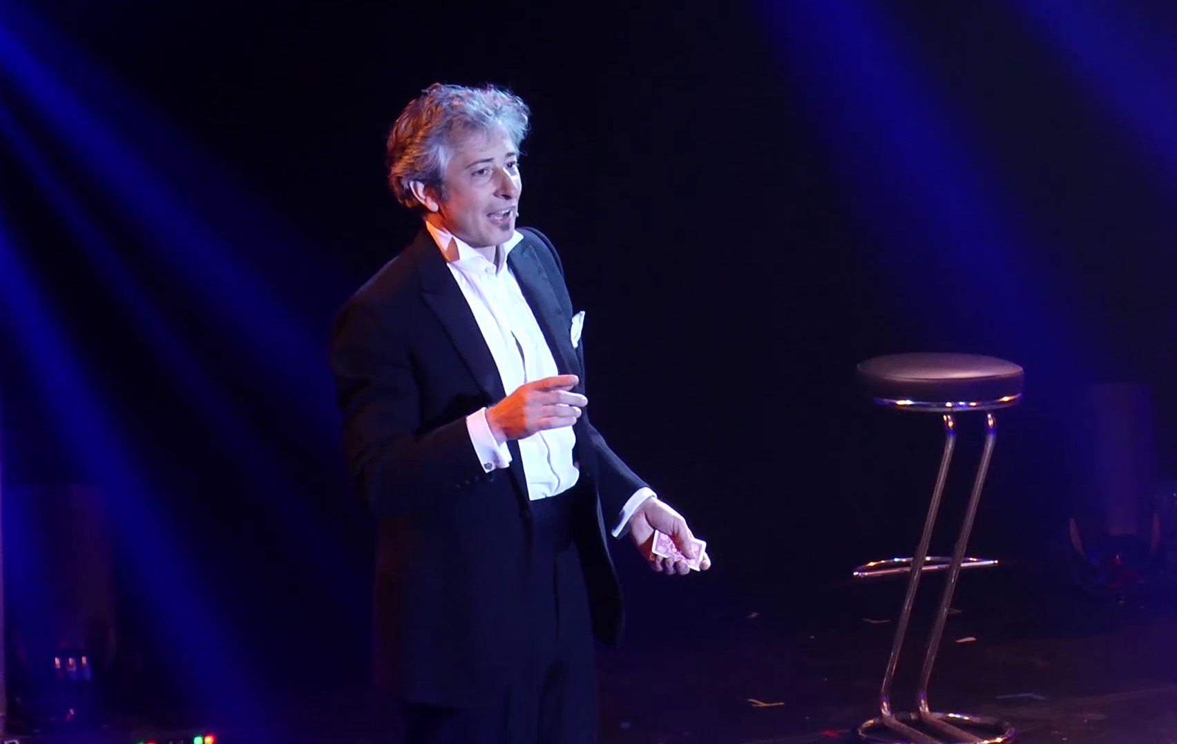 Francesco Meraviglia - Mago per teatro, feste ed eventi